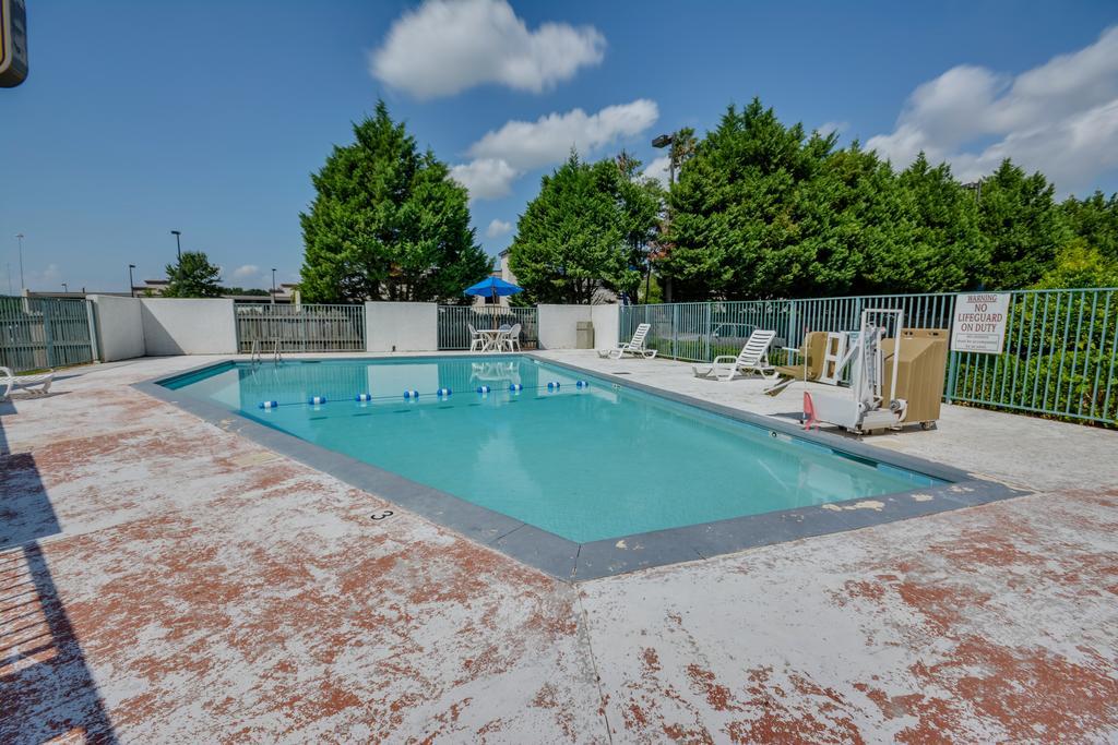 Motel 6 Huntsville - Madison Extérieur photo