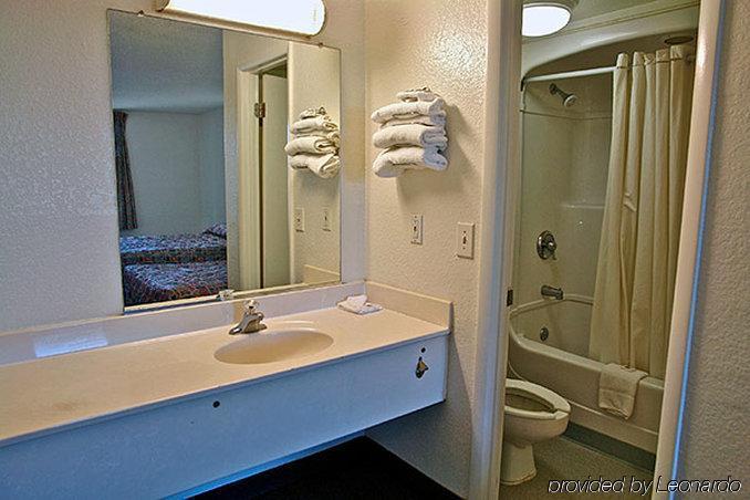Motel 6 Huntsville - Madison Extérieur photo
