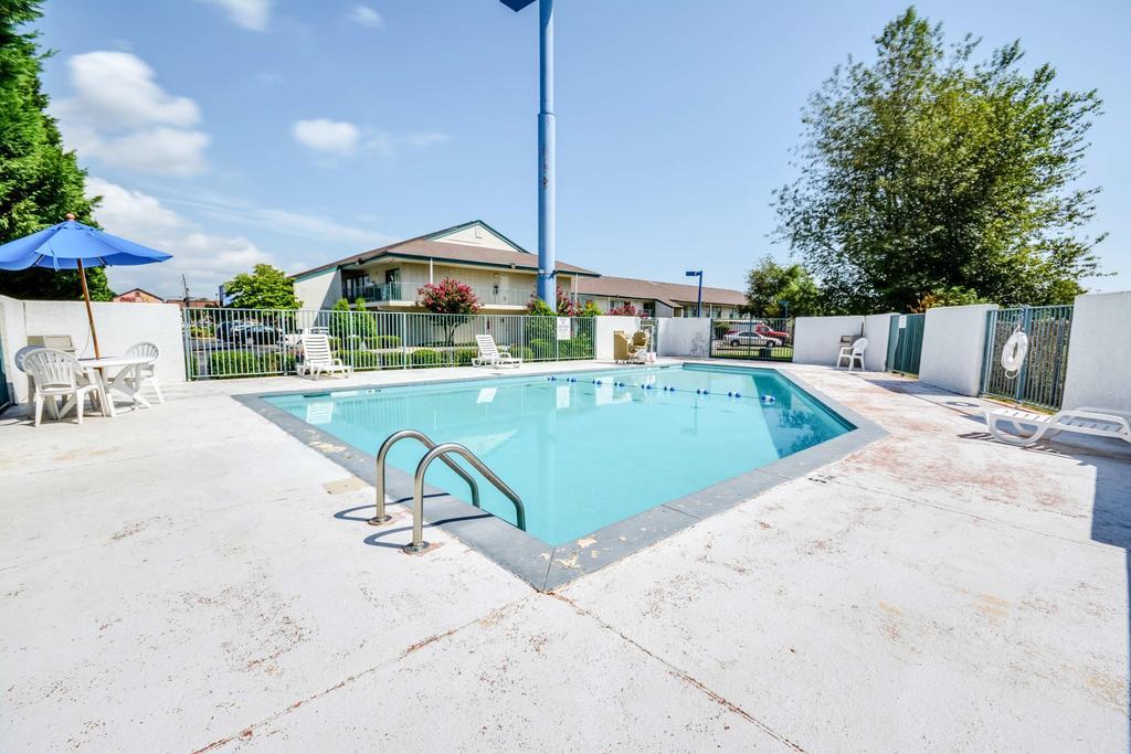 Motel 6 Huntsville - Madison Extérieur photo
