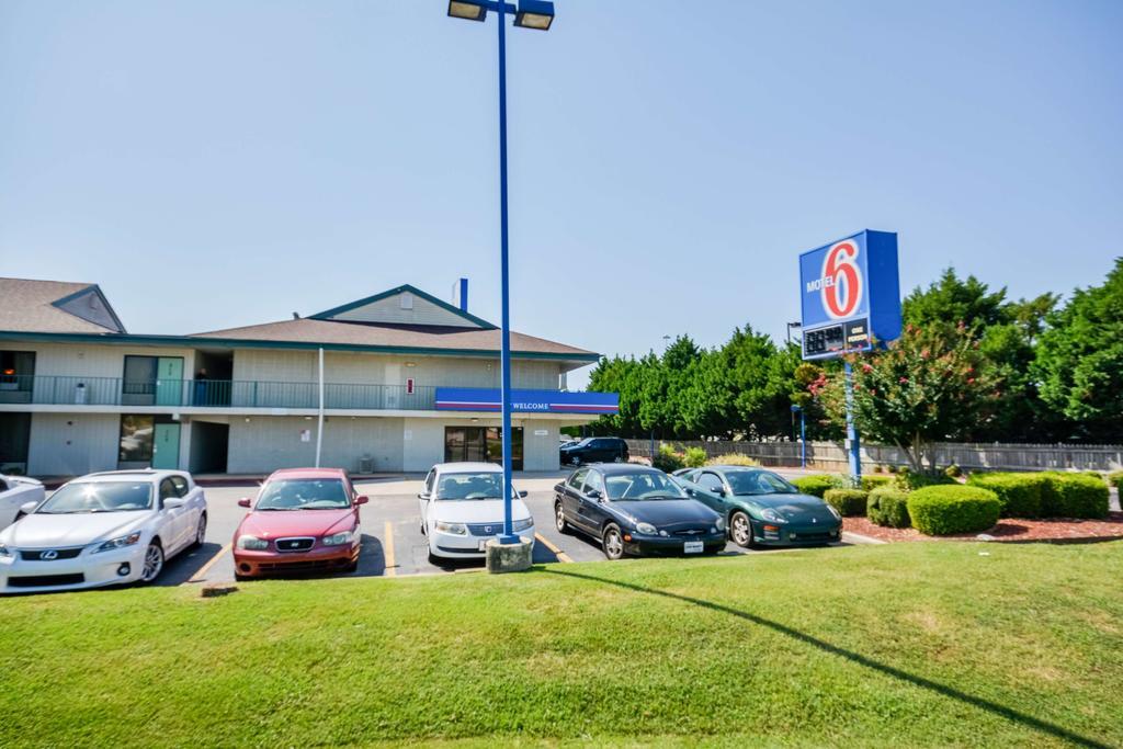 Motel 6 Huntsville - Madison Extérieur photo