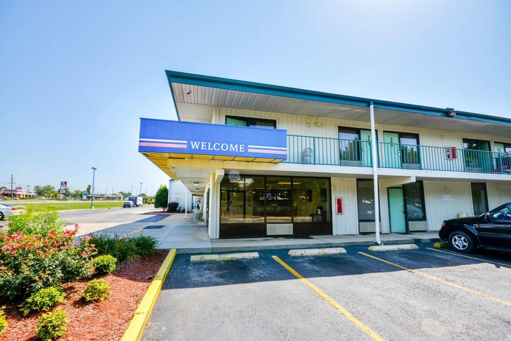 Motel 6 Huntsville - Madison Extérieur photo
